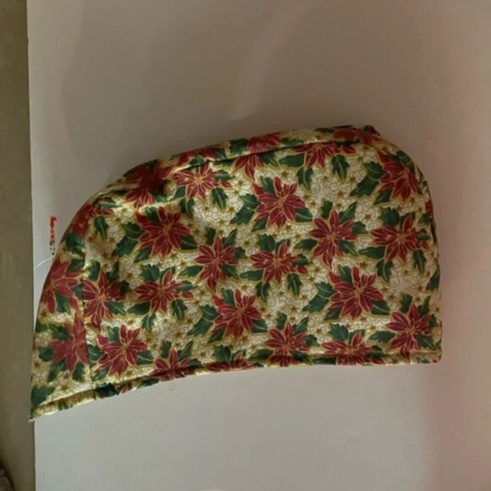 Large Toaster and Mixer covers matching placemats.